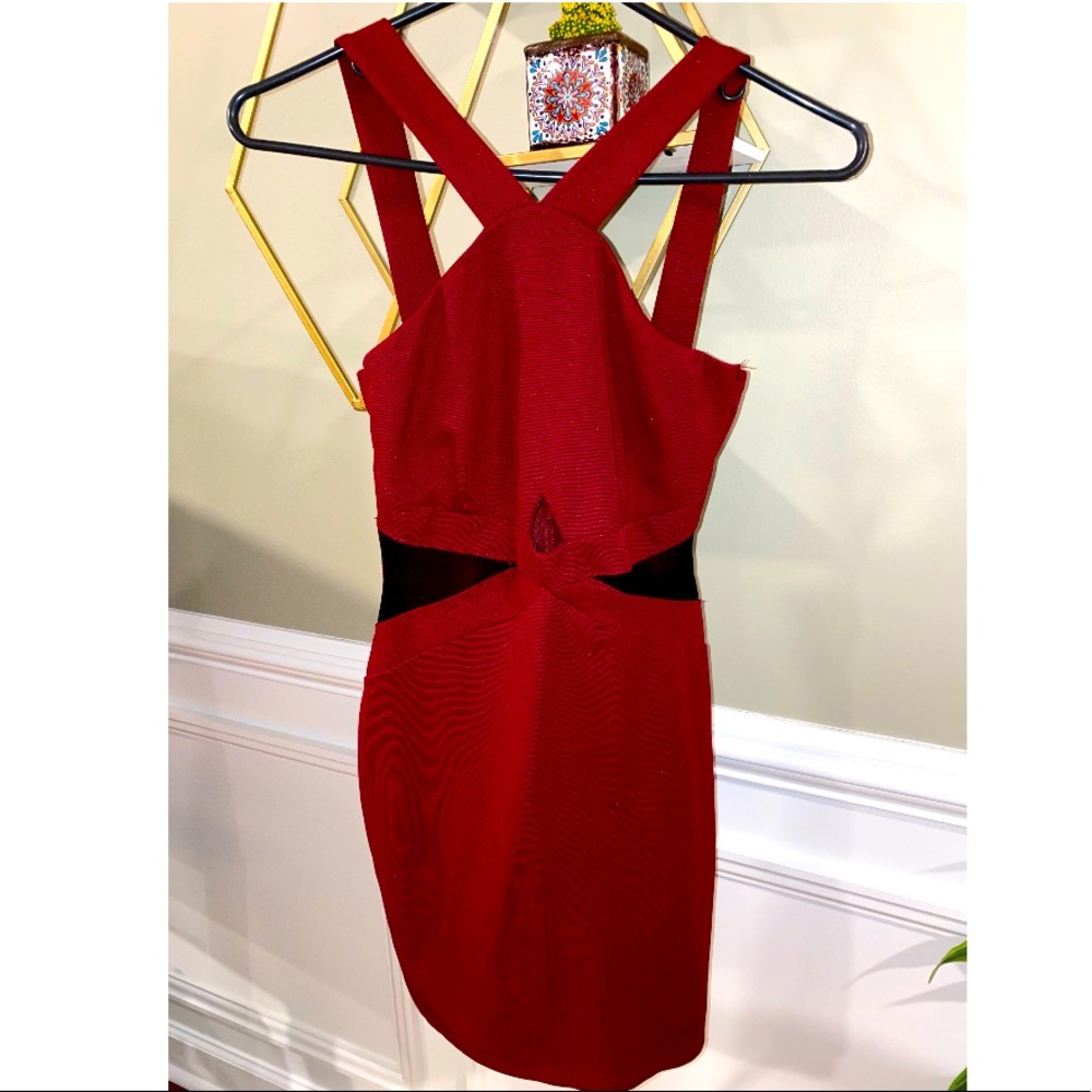 Small red dress with cutout